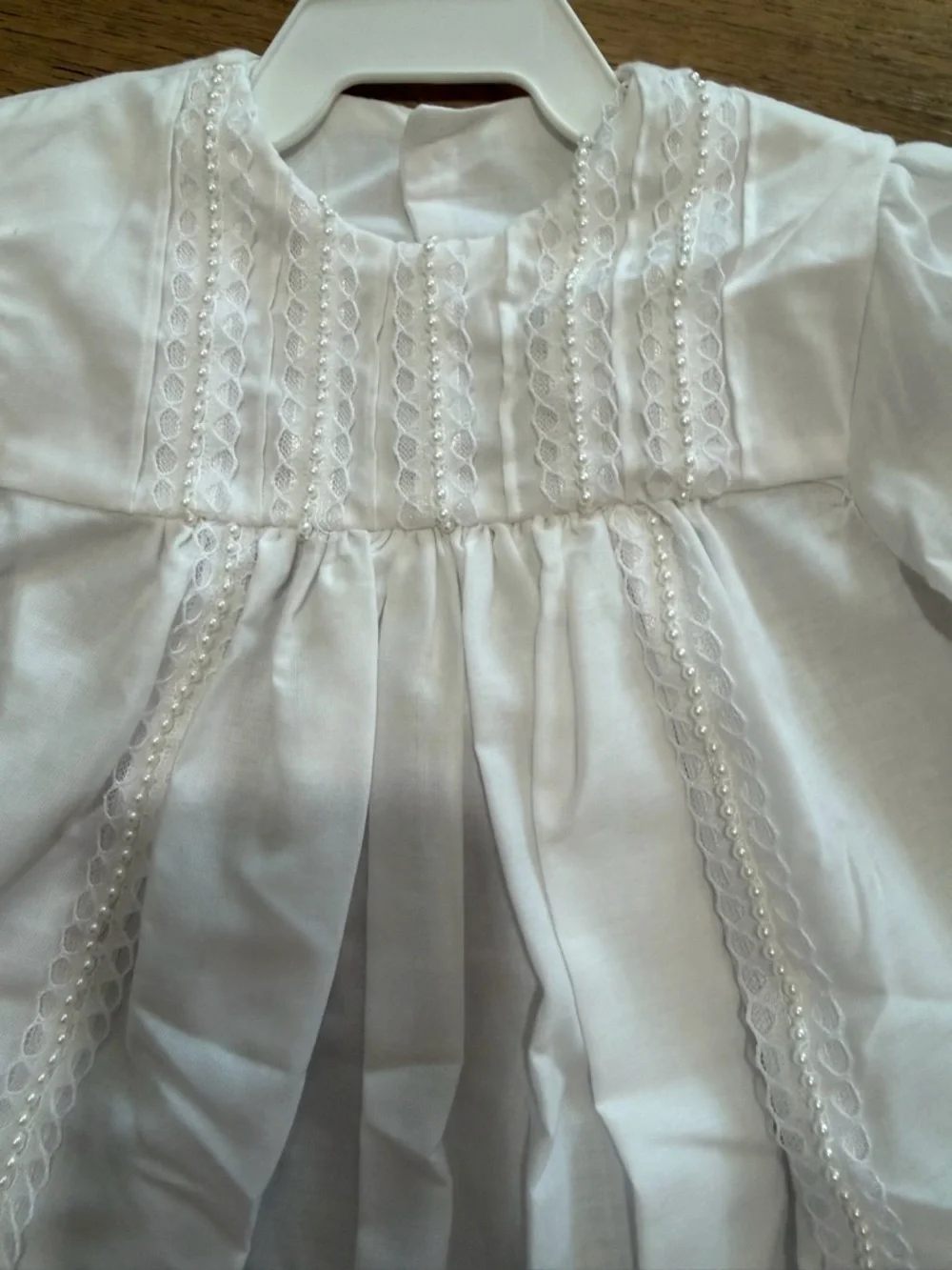 White Lace-Trim Beaded Baby Girl Christening Dedication Gown 9-12m like new